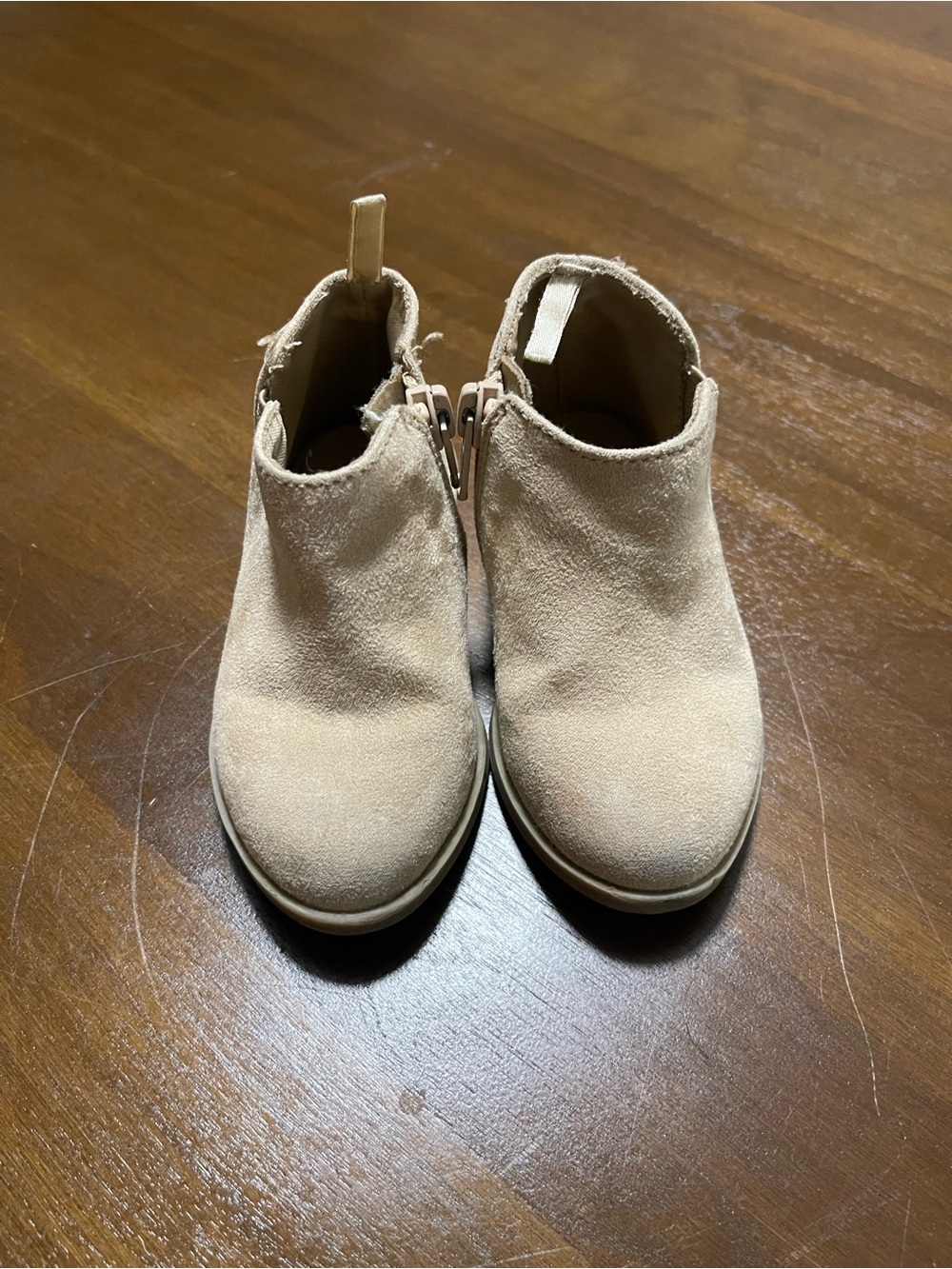 Old Navy baby Booties in Brown